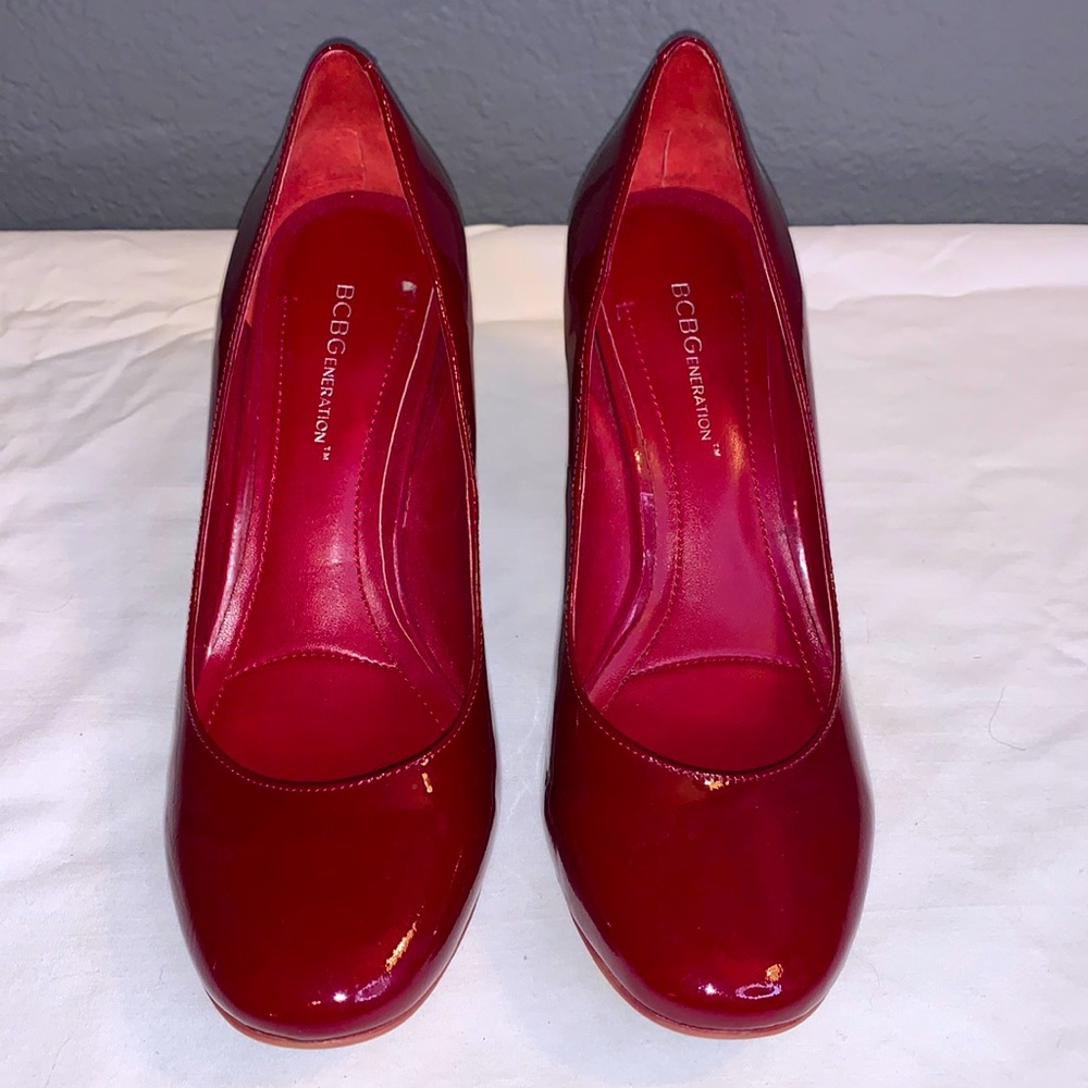 BCBGeneration Ruby red patent leather shoes. 7M